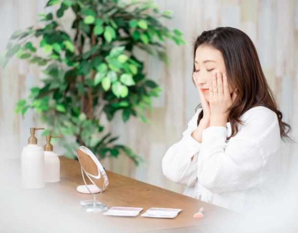 谷胱甘肽与肌肽，护肤配方里的守护者